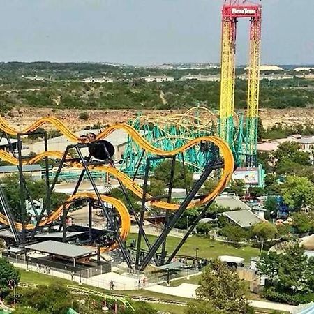 Апартаменты Walk To The Alamodome! Sleeps 6, Pet Friendly Сан-Антонио Экстерьер фото